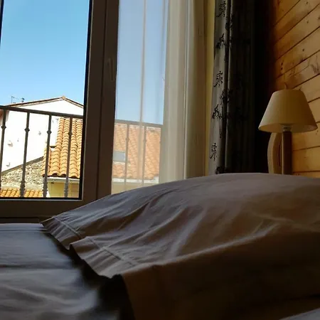Dyke Hotel 2*